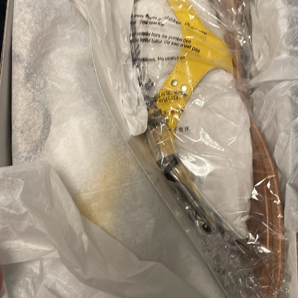 Michael kors mk plate thong golden yellow . - Picture 2 of 6